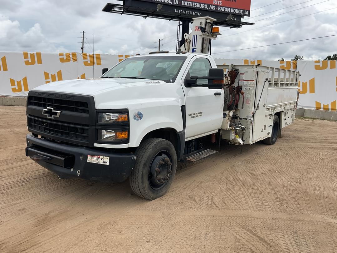 Image of Chevrolet 5500HD Primary image