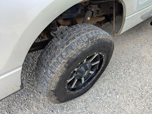 Image of Ford F-150 equipment image 4