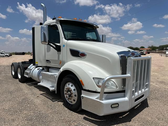 Image of Peterbilt 579 equipment image 2