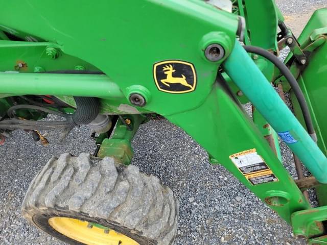 Image of John Deere 3033R equipment image 3