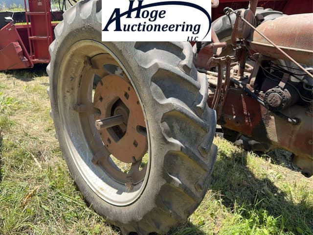 Image of Farmall H equipment image 3