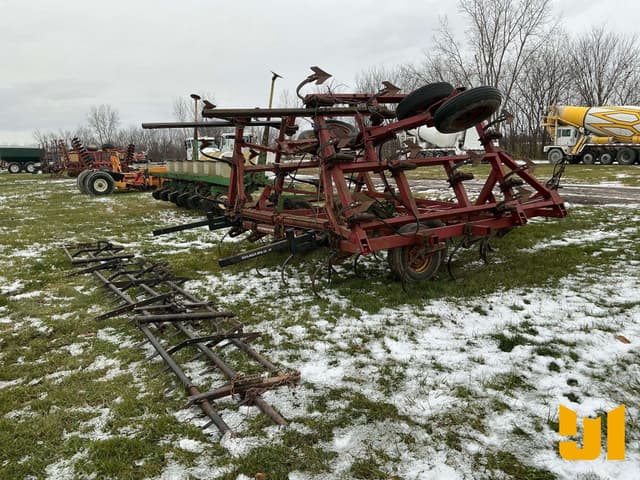 Image of International Harvester 4600 equipment image 3