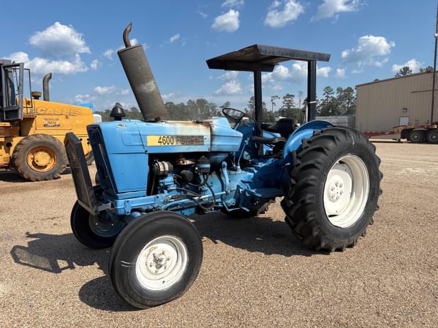 Image of Ford 4600 equipment image 3