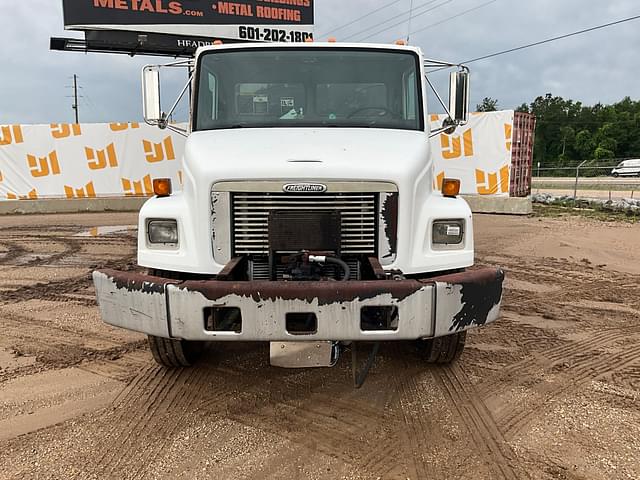 Image of Freightliner FL70 equipment image 1