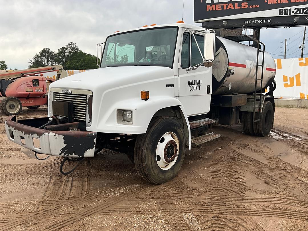 Image of Freightliner FL70 Primary image