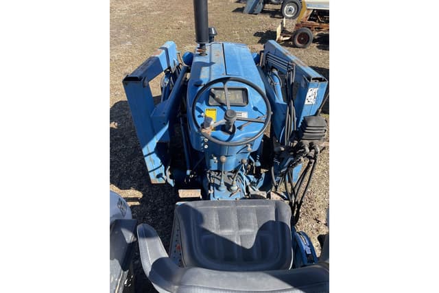 Image of Ford 4610 equipment image 3