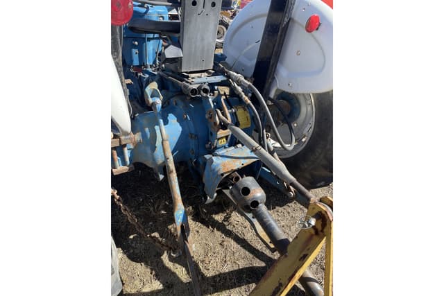 Image of Ford 4610 equipment image 2