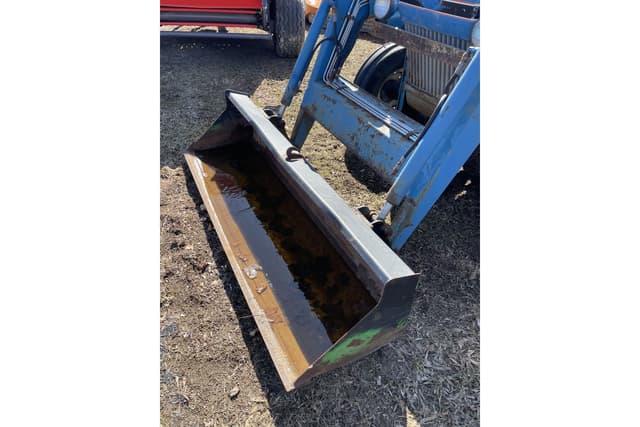 Image of Ford 4610 equipment image 4