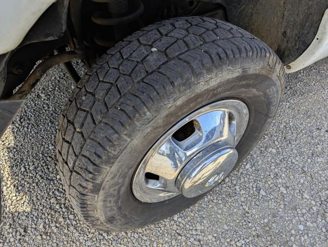 Image of Dodge Ram 3500 equipment image 3