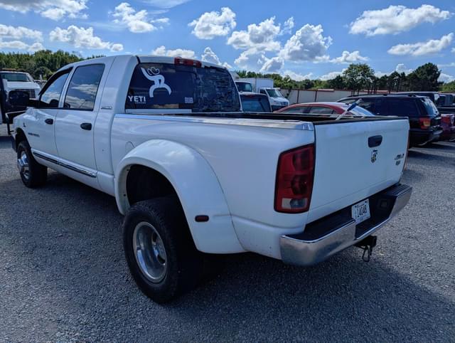 Image of Dodge Ram 3500 equipment image 4