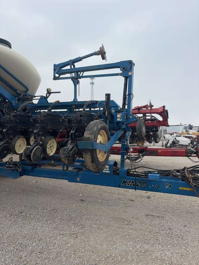 Image of Kinze 3660ASD equipment image 4