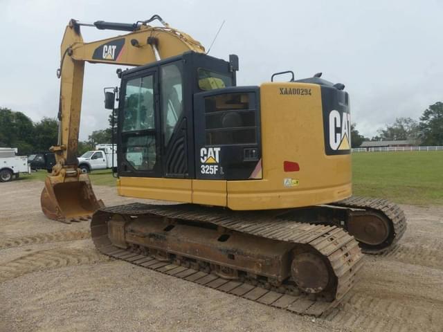 Image of Caterpillar 325FLCR equipment image 3