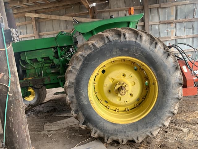 Image of John Deere 4620 equipment image 1