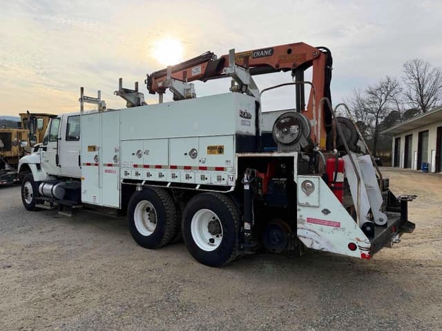 Image of International 7400 equipment image 2