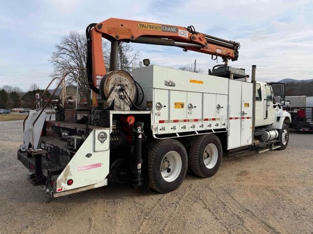 Image of International 7400 equipment image 3