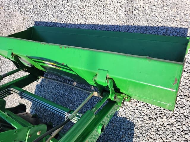 Image of John Deere 3720 equipment image 3