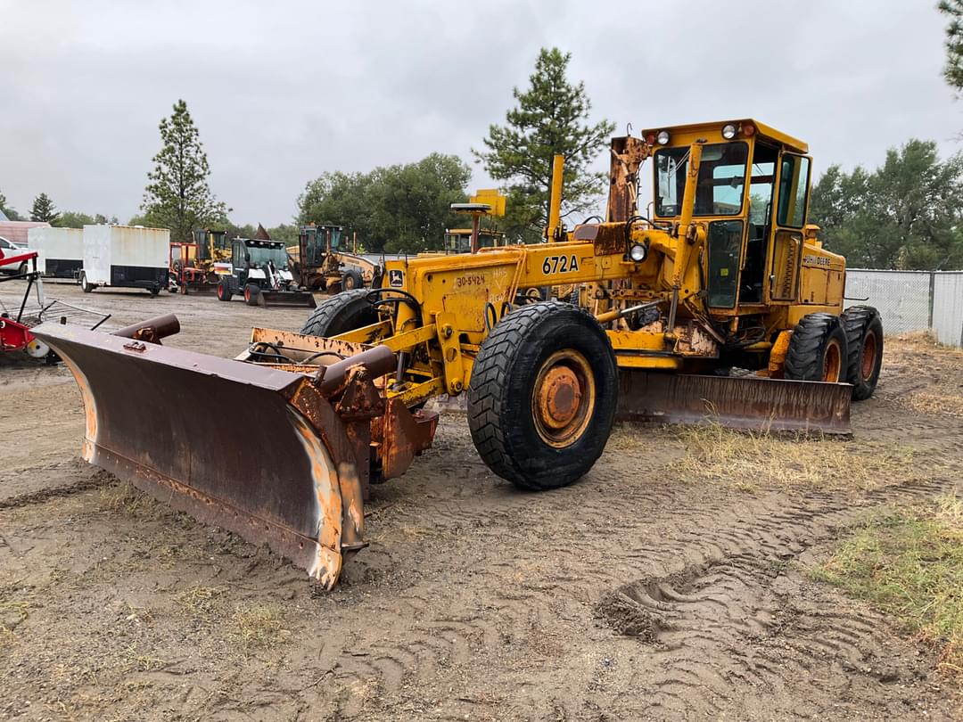 Image of John Deere 672A Primary image
