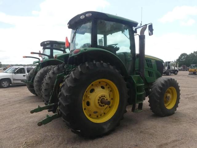 Image of John Deere 6210R equipment image 2