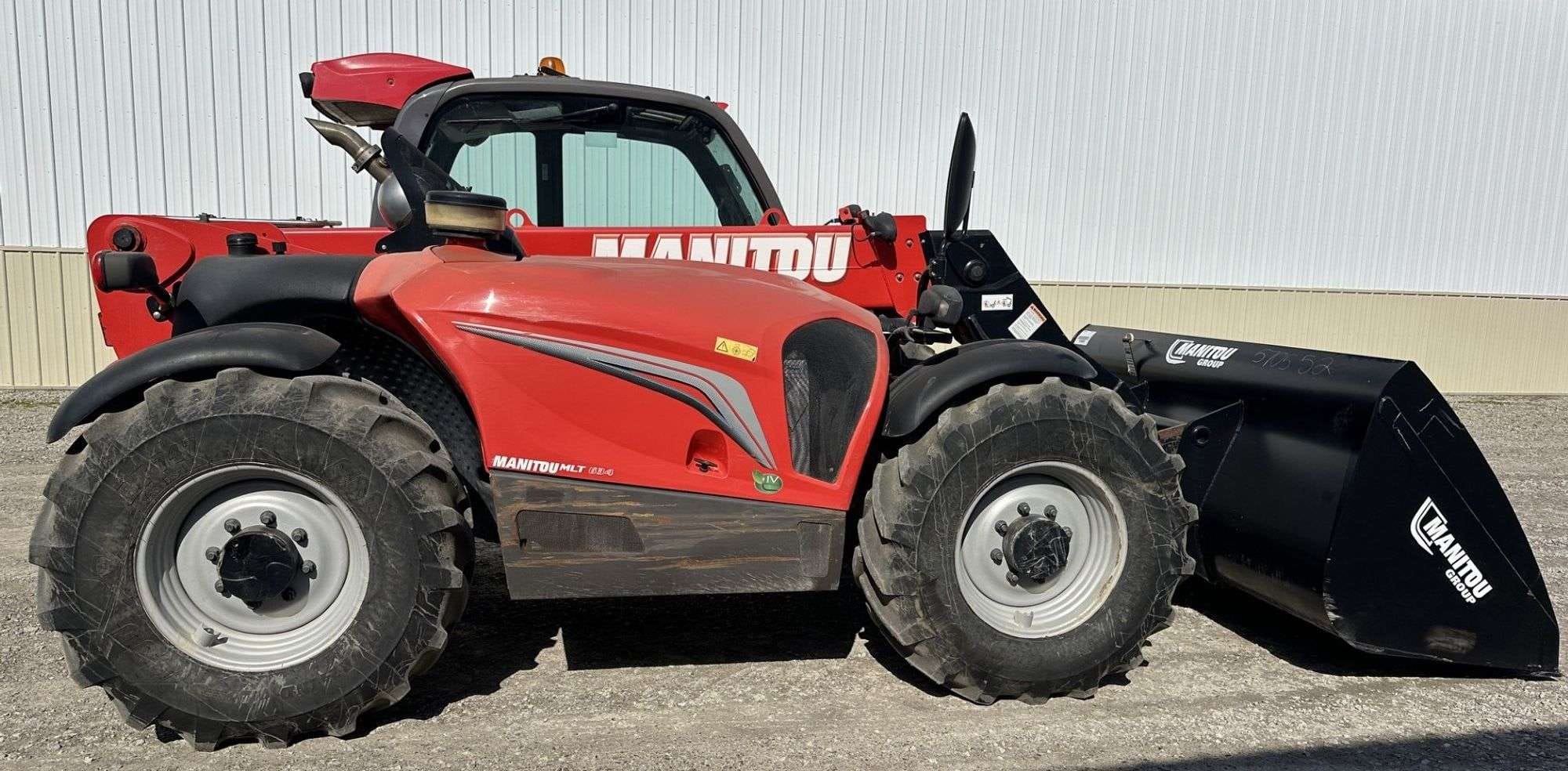 2016 Manitou MLT634 Equipment Image0