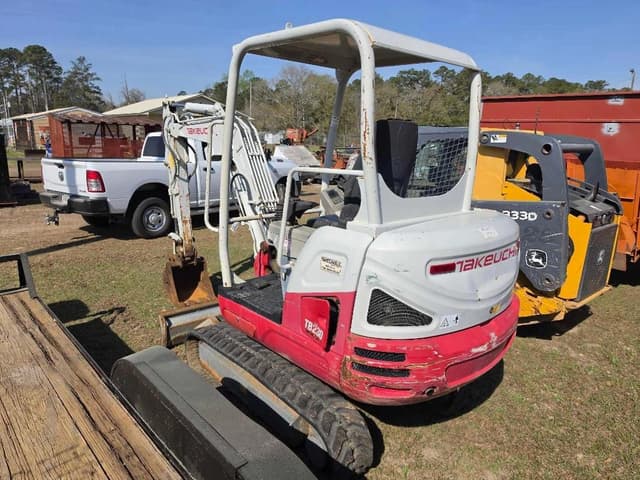 Image of Takeuchi TB230 equipment image 2