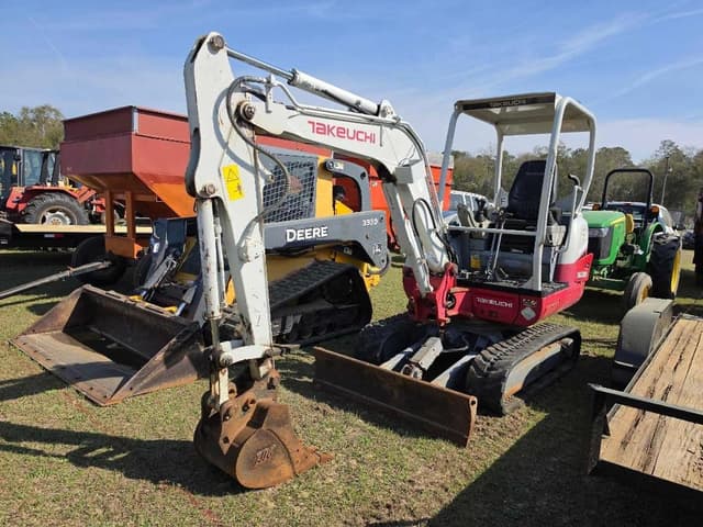 Image of Takeuchi TB230 equipment image 1