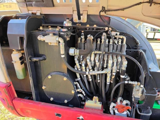Image of Takeuchi TB230 equipment image 4