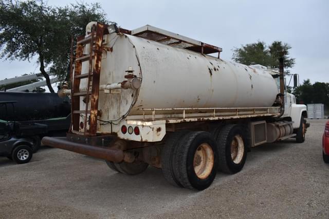 Image of Ford LTL9000 equipment image 2