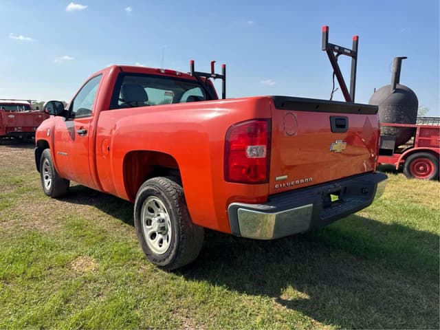 Image of Chevrolet 1500 equipment image 2