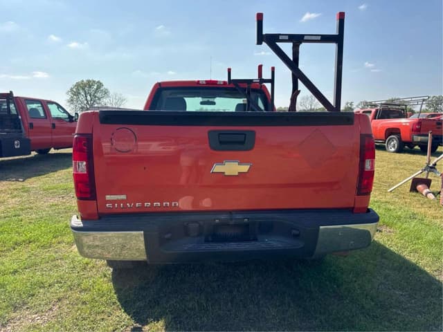 Image of Chevrolet 1500 equipment image 3