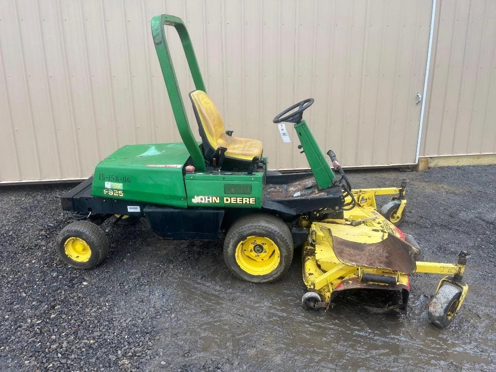 Main image John Deere F925