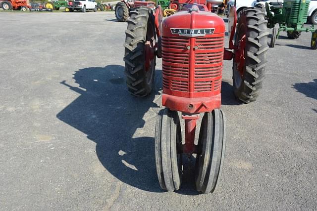 Image of Farmall H equipment image 1