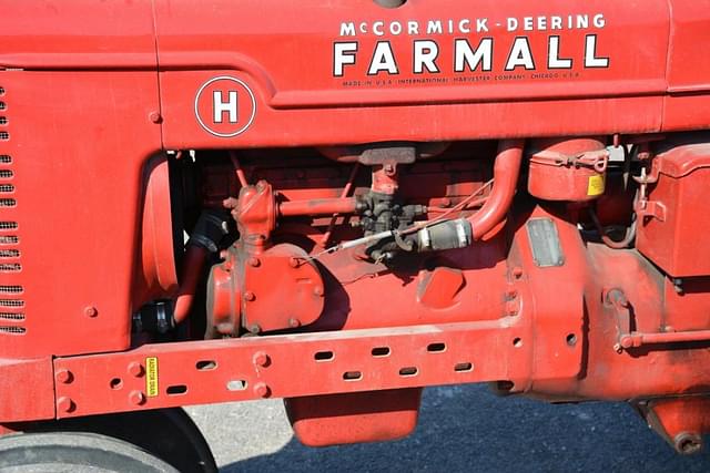 Image of Farmall H equipment image 4