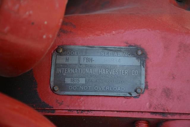 Image of Farmall H equipment image 3