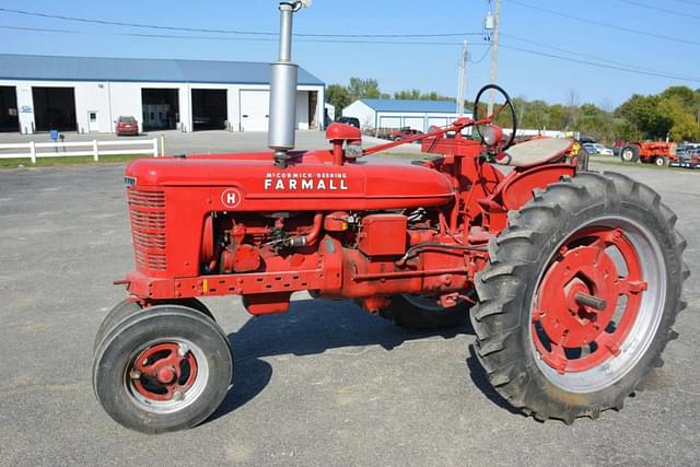 Image of Farmall H equipment image 2