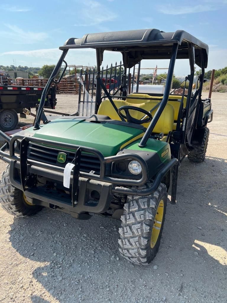 John Deere XUV 855D S4 Equipment Image0