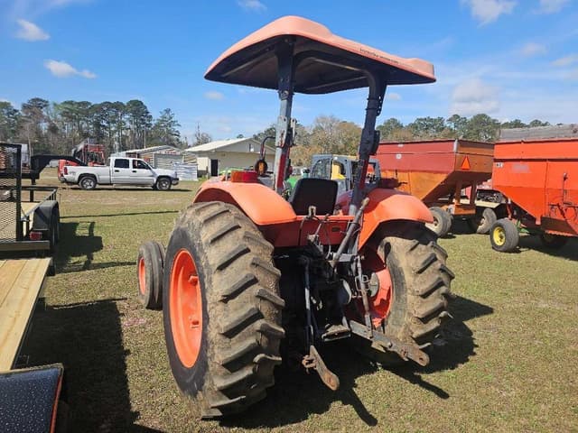 Image of Kubota M5640SU equipment image 2