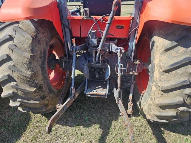 Image of Kubota M5640SU equipment image 4