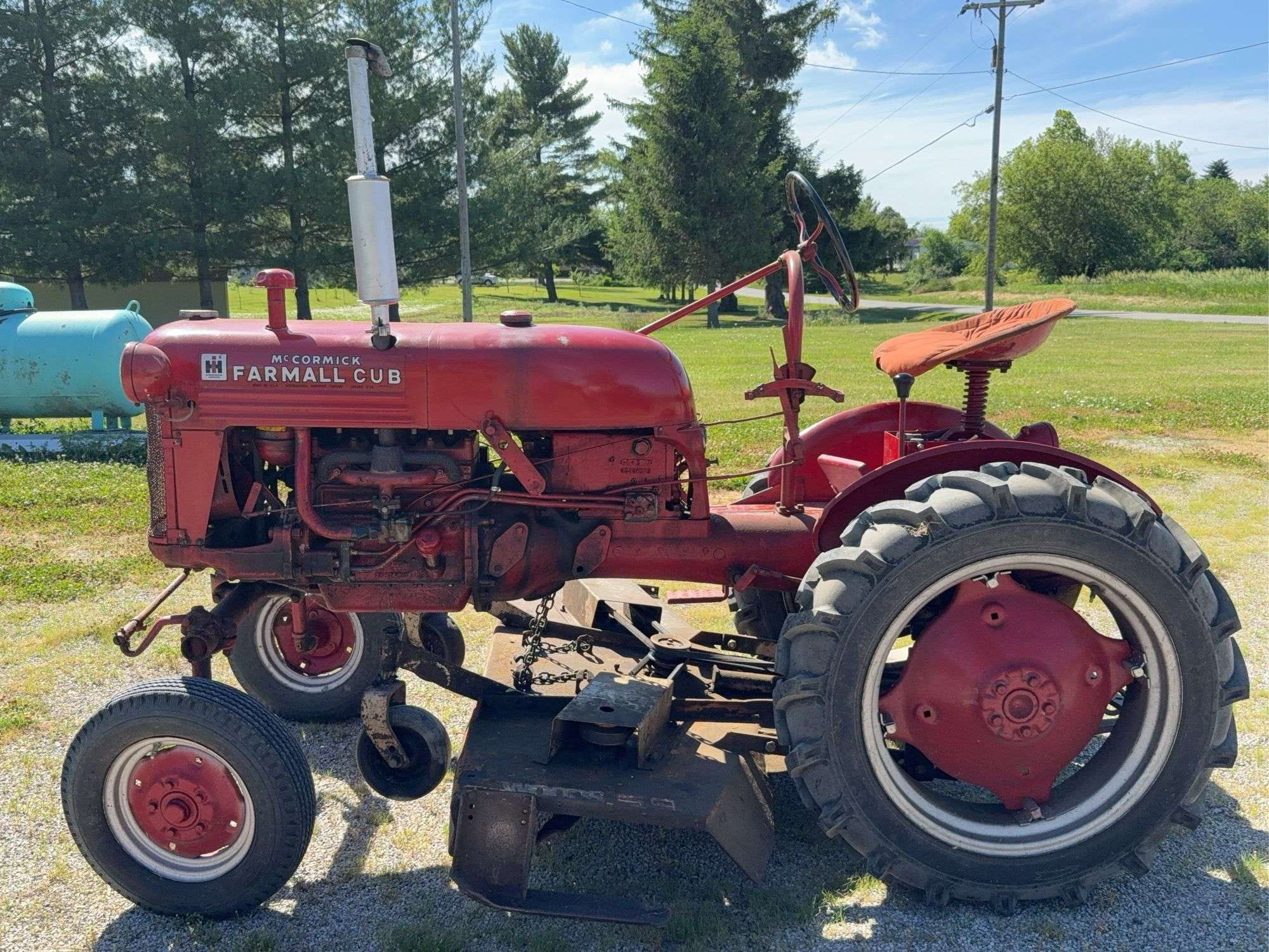 International Harvester Farmall Equipment Image0