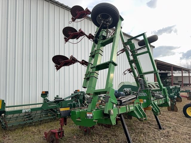 Image of Unverferth Ripper-Stripper 332 equipment image 1