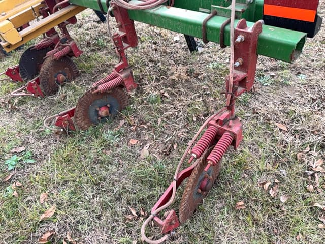 Image of Unverferth Ripper-Stripper 332 equipment image 3