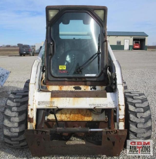 Image of Bobcat S205 equipment image 4