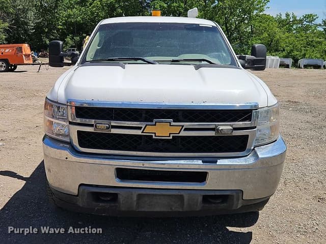Image of Chevrolet Silverado equipment image 1