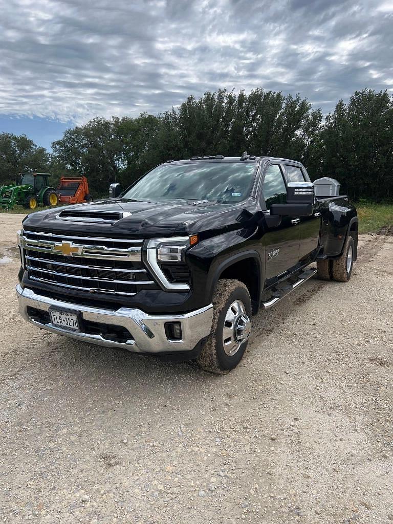 Image of Chevrolet 3500 Primary image