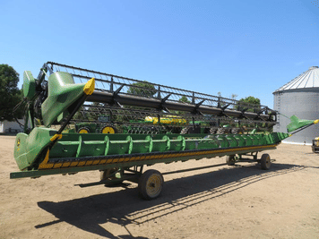 Main image John Deere 635F