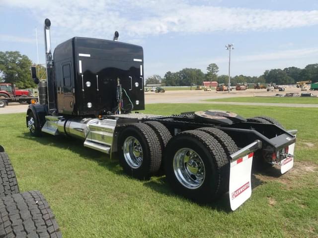 Image of Kenworth W900L equipment image 3