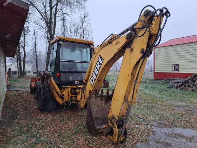 Image of John Deere 410E equipment image 3