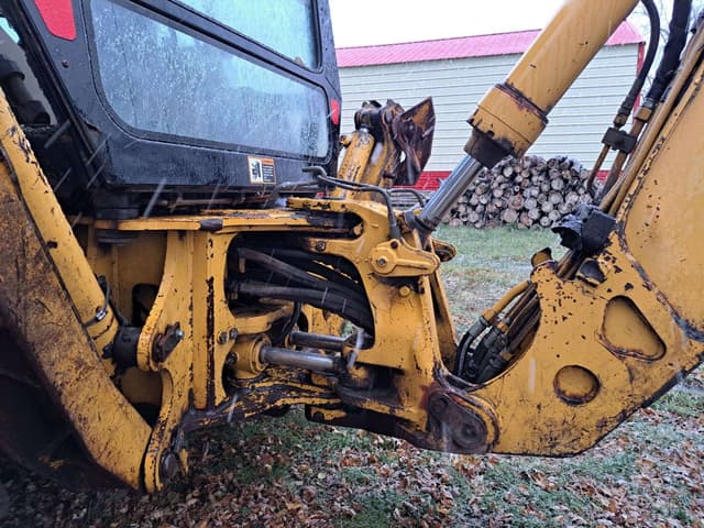 Image of John Deere 410E equipment image 4