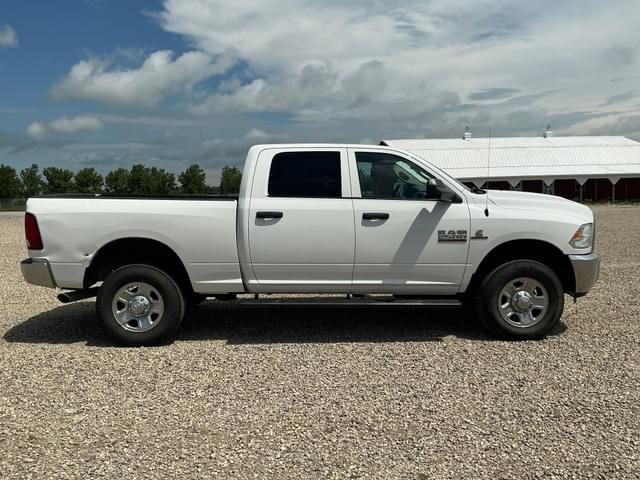 Image of Dodge Ram 2500 equipment image 3