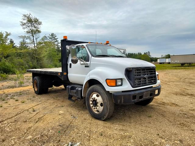 Image of Ford F-650 equipment image 2