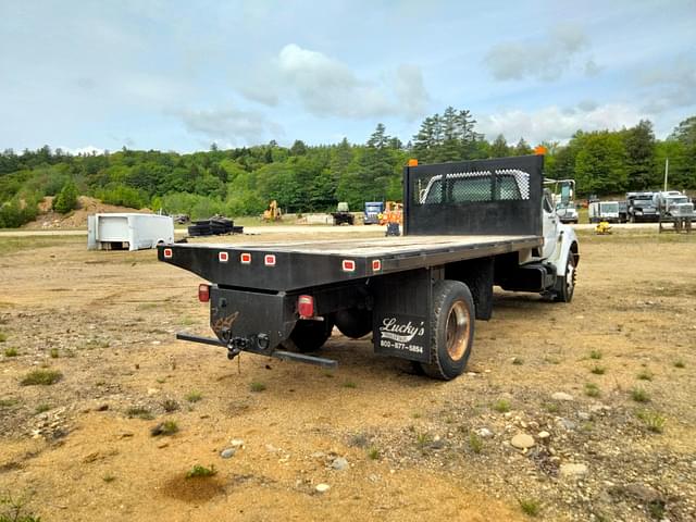 Image of Ford F-650 equipment image 4